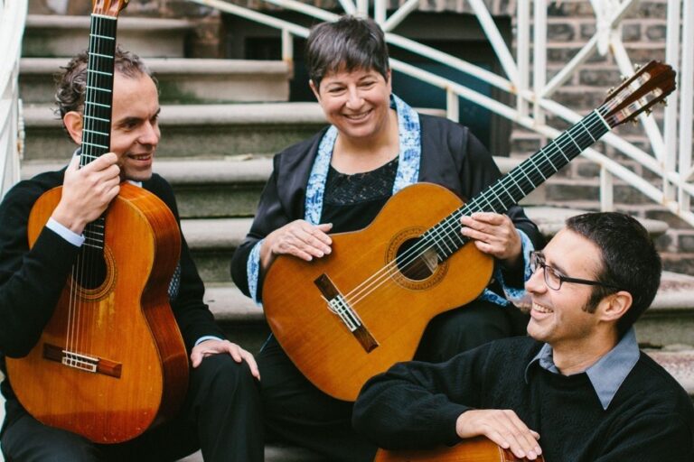 Avanti Guitar Trio